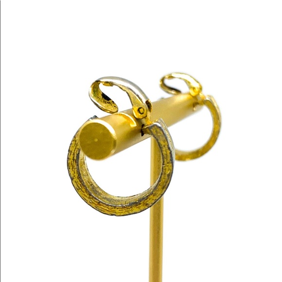 Vintage Gold Snap On Mini Hoop Earring - Picture 2 of 7